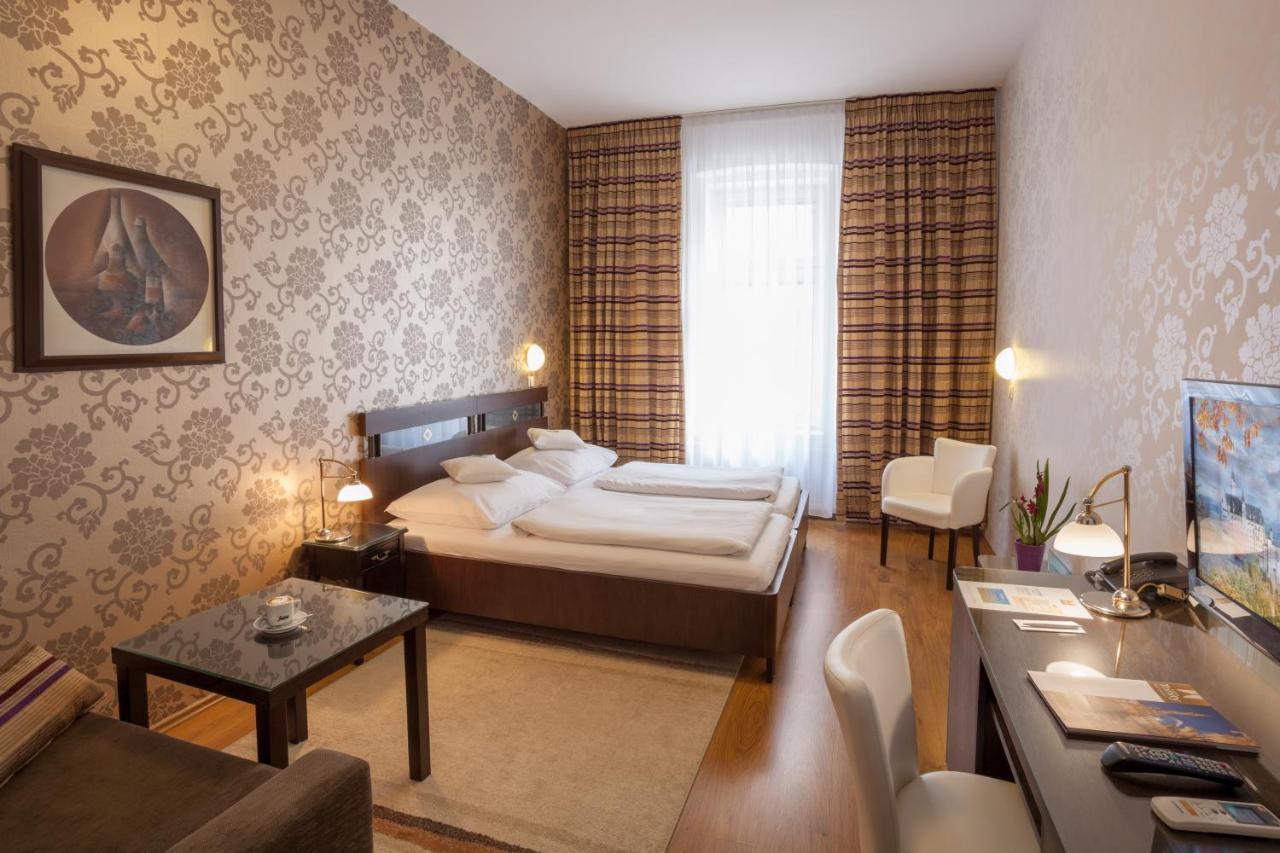 Hotel Trinity Όλομουτς Εξωτερικό φωτογραφία